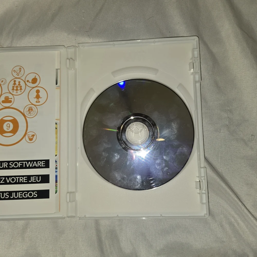 Nintendo Wii Play Game Case - White and Orange
